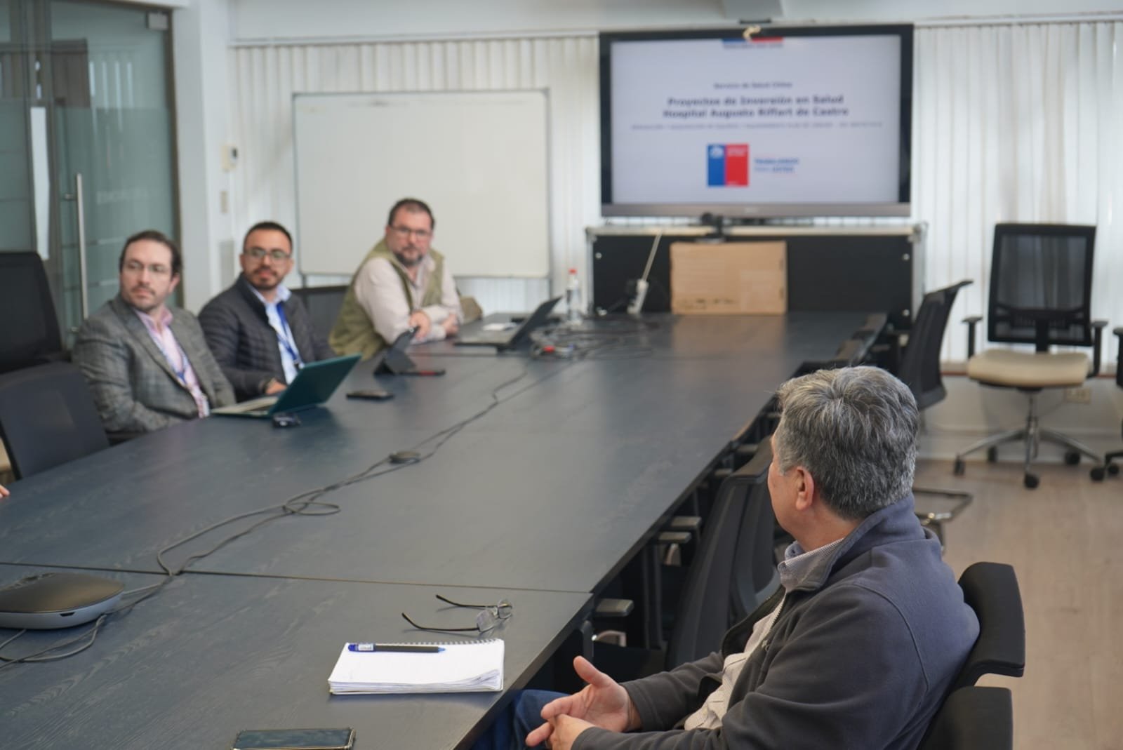 Avances en el Plan del Cáncer del Hospital de Castro: inversión de $2.400 millones para fortalecer la atención oncológica en Chiloé