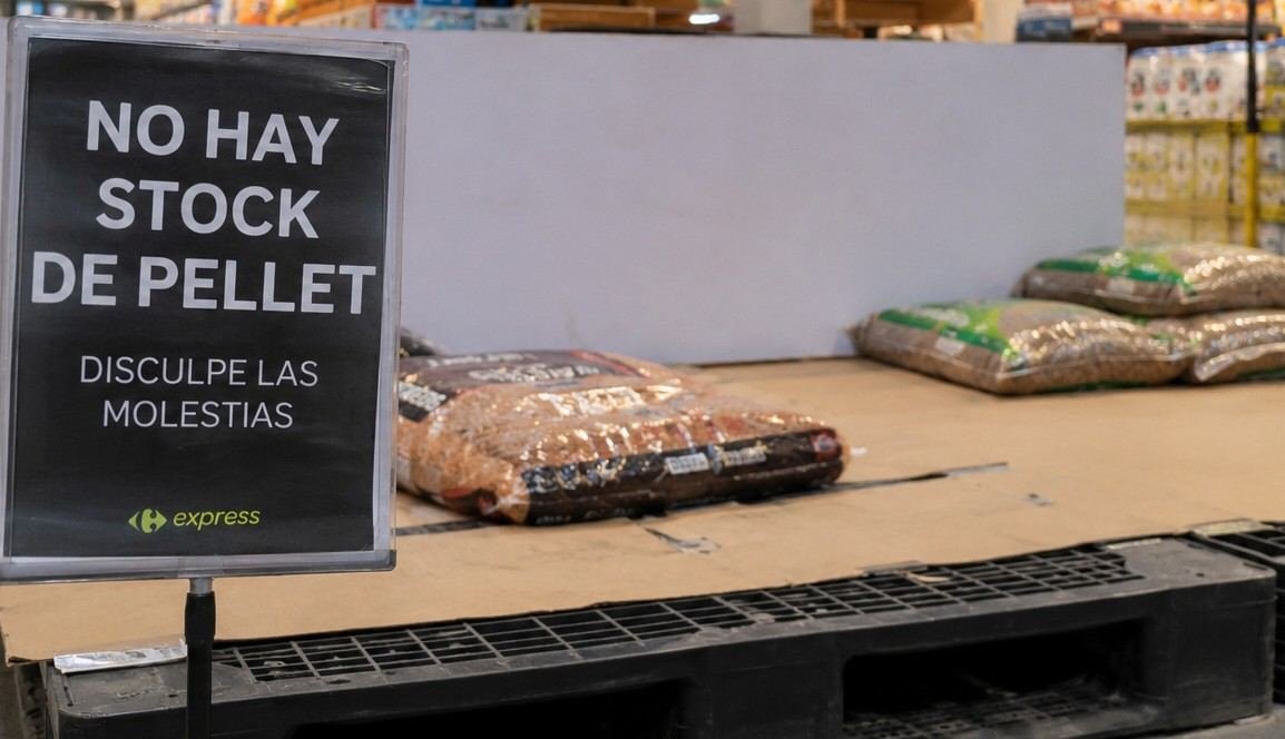 Preocupación por el pellet: vecinos de Frutillar reportan dificultades para encontrar stock en supermercados