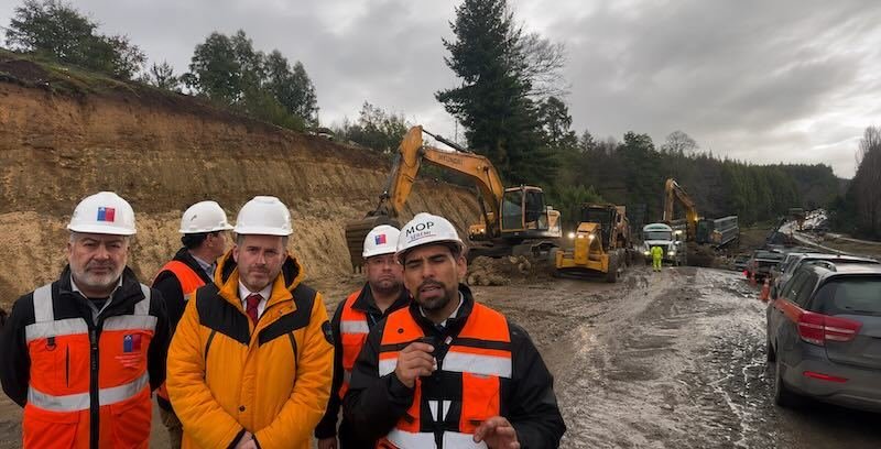 Sistema frontal mantiene desplegados a equipos del MOP y Vialidad en la provincia de Osorno: Paso Cardenal Samoré permanece cerrado