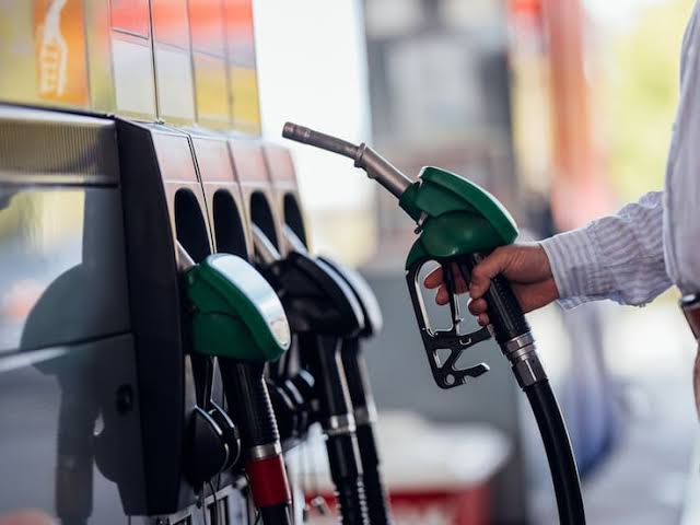 ENAP proyecta fuerte baja en el precio de las gasolinas y el diésel para esta semana
