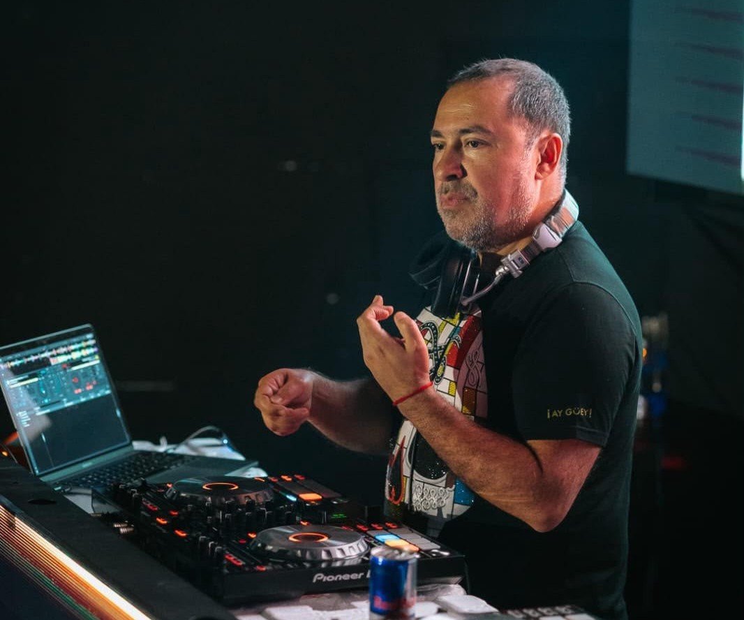 🎉 "Vuelven los clásicos: 'Chico' Pérez trae la fiesta retro más exitosa de Chile a Puerto Varas"
