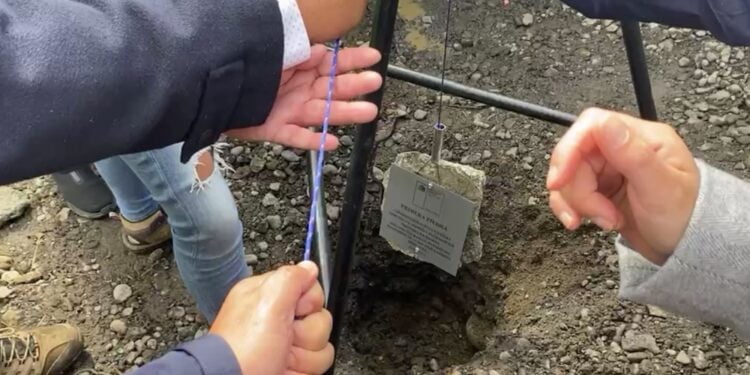 Con presencia de autoridades locales y regionales se realizó la colocación de la primera Piedra de la obra del puente Cancura