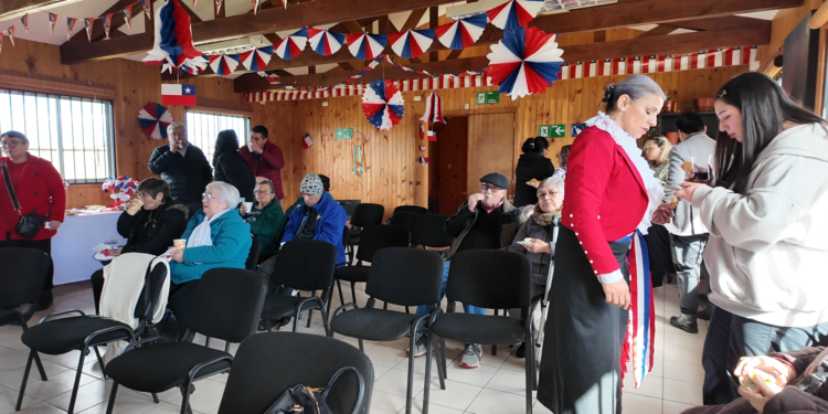 Fonda “Los Tatitas” en Frutillar Celebra a los Cuidadores de Personas Mayores