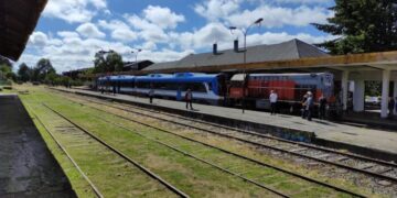 Llaman a la comunidad de Frutillar, Llanquihue y Puerto Varas a tomar precauciones en las vías del tren por recorridos con motivo del Día del Turismo