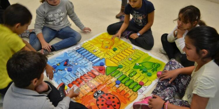 Escuela Arturo Alessandri Palma de Frutillar impulsa proyecto de ludoteca para fortalecer las habilidades sociales y la sana convivencia escolar