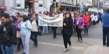 Sindicato de Empresa Fundación Educacional COANIL inicia huelga legal indefinida a nivel nacional