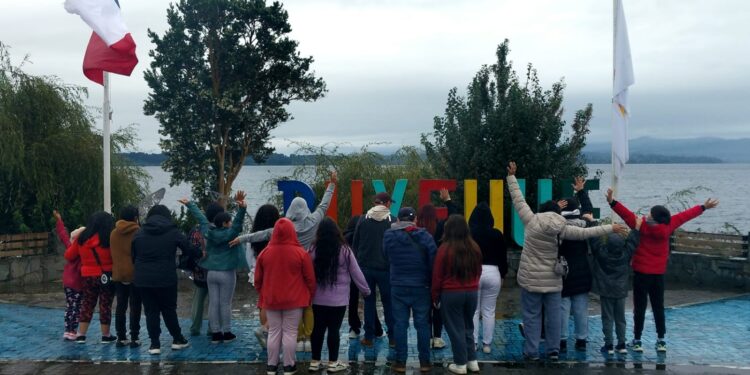 Sernatur y Servicio de Protección Especializada impulsan viaje de Turismo Familiar en Los Lagos