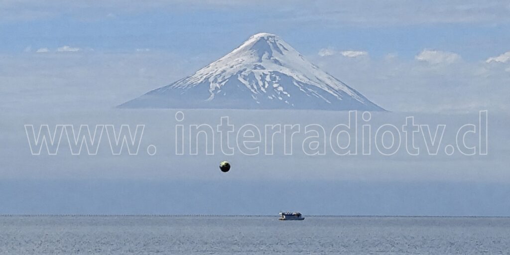 Esfera metalica captada sobre el Lago Llanquihue en Frutillar continúa bajo análisis
