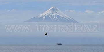 Esfera metalica captada sobre el Lago Llanquihue en Frutillar continúa bajo análisis